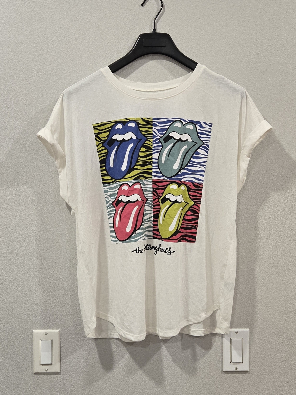Terra & Sky Cream Rolling Stones Tee NWOT